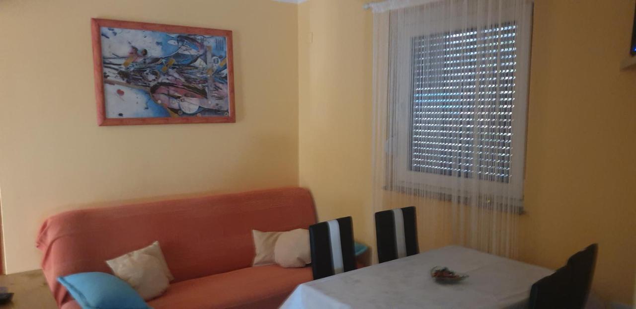 Rooms And Apartments V&M Murine Extérieur photo